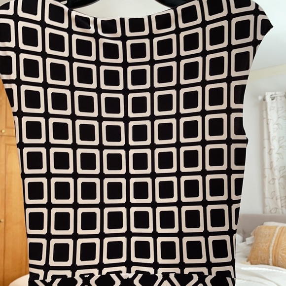 Worn once Lauren Ralph Lauren Size 6 Dress☘️☘️ - Picture 5 of 8